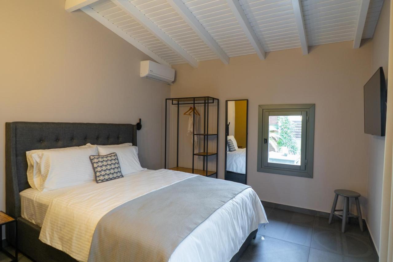 Villa Seafront Karma Luxury - An Escape From Reality à Kato Gatzea Extérieur photo