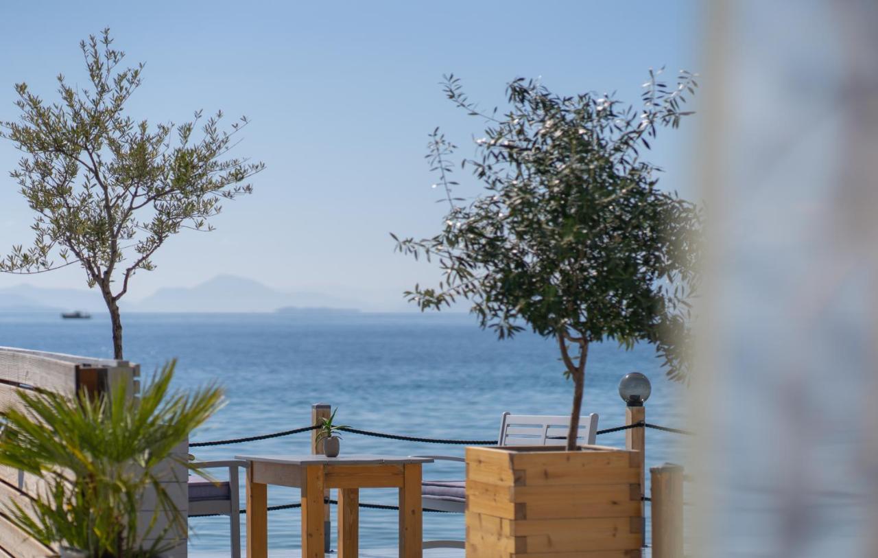 Villa Seafront Karma Luxury - An Escape From Reality à Kato Gatzea Extérieur photo