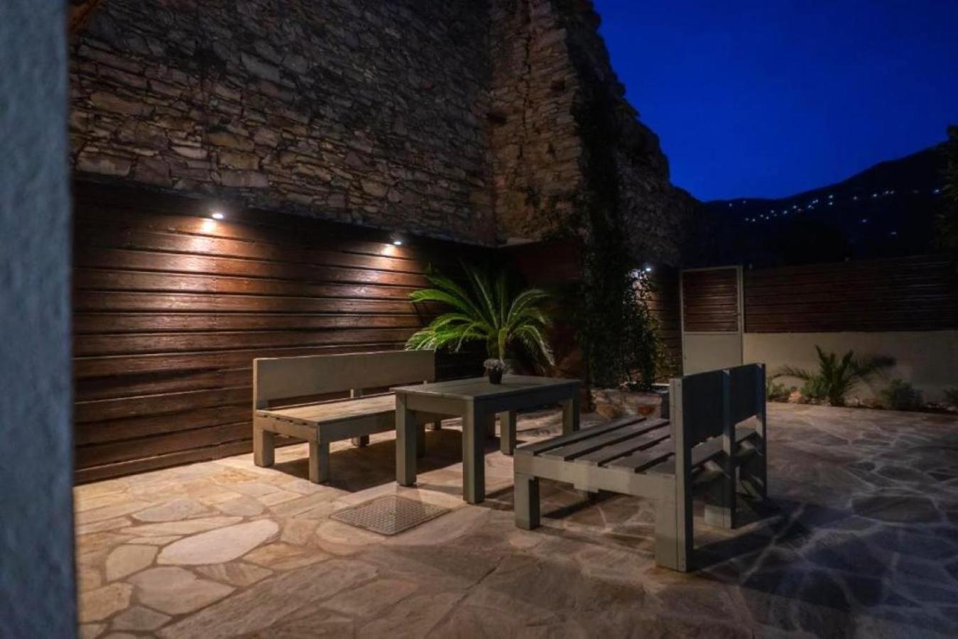 Villa Seafront Karma Luxury - An Escape From Reality à Kato Gatzea Extérieur photo